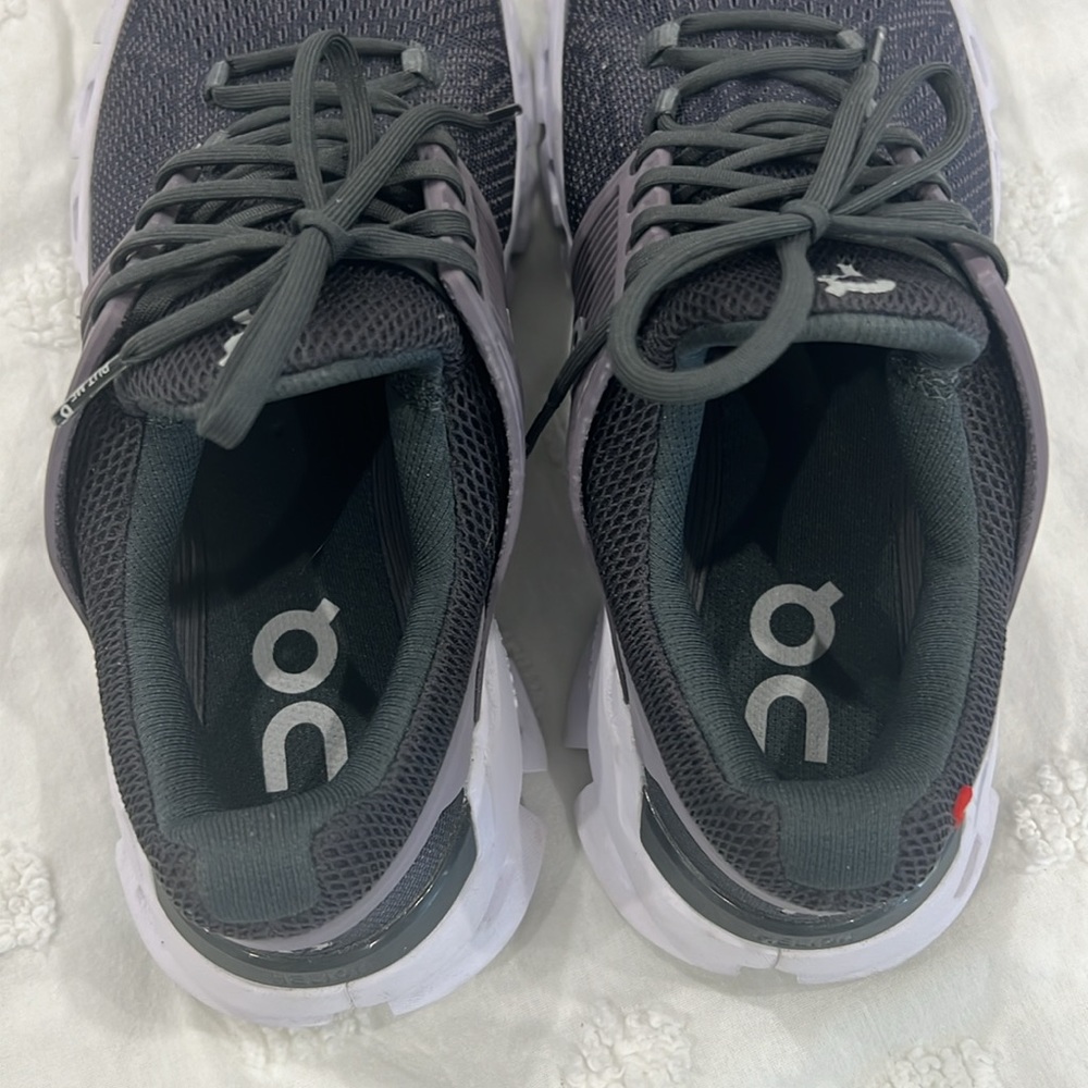 ON Cloudswift Sneakers SZ 6 women Shark / Shadow - Picture 7 of 15